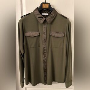 Calvin Klein Women’s Lg: Long-Sleeve Blouse/Satin Detail/Epaulettes. Beautiful!